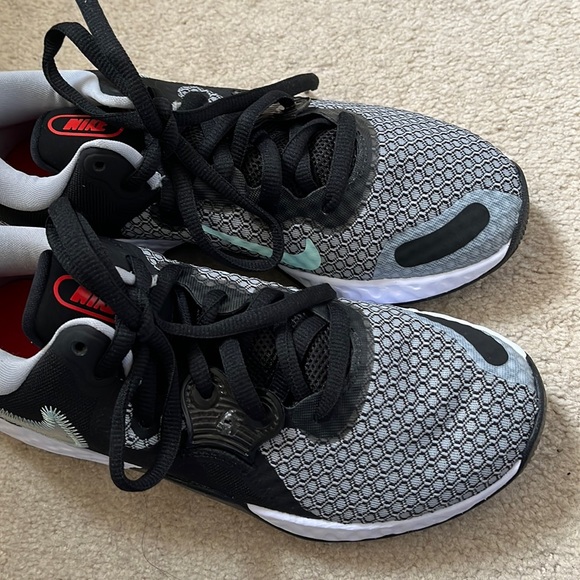 Nike Shoes - Picture 2 of 11